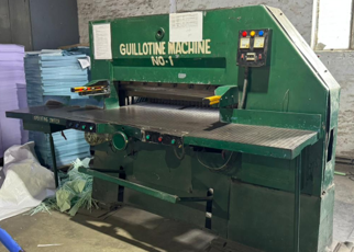 Guillotine Paper Cutter